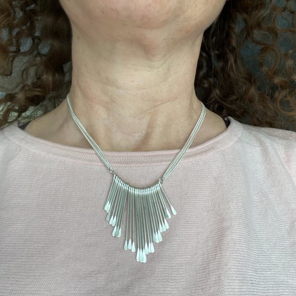 Dainty Unique Necklace - Picture 4 of 4